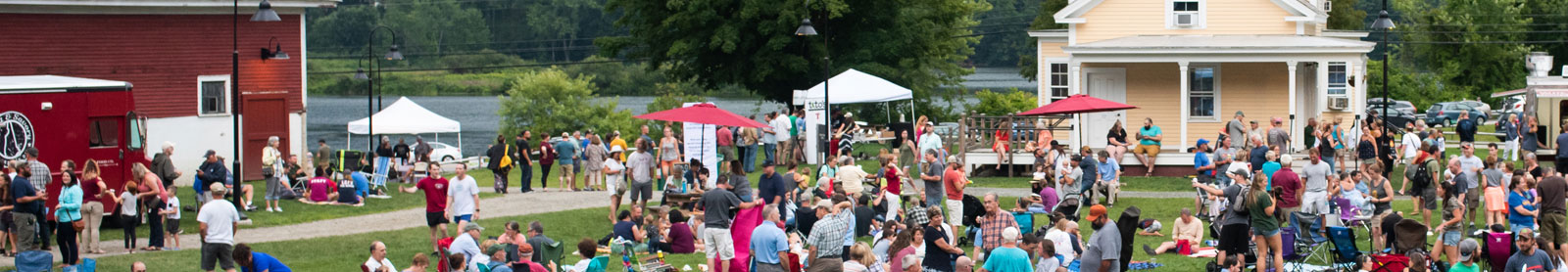 Retreat Farm Food Truck Roundup event with group of people outdoors in Brattleboro Vermont